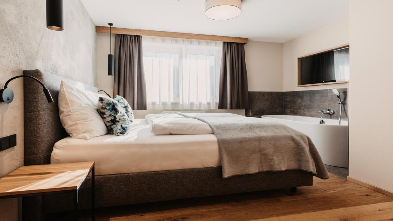 Hofgut & Lifestyle Aparthotel Wagrain
